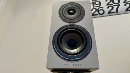 The Wharfedale Diamond 12.1i speaker in slate gray